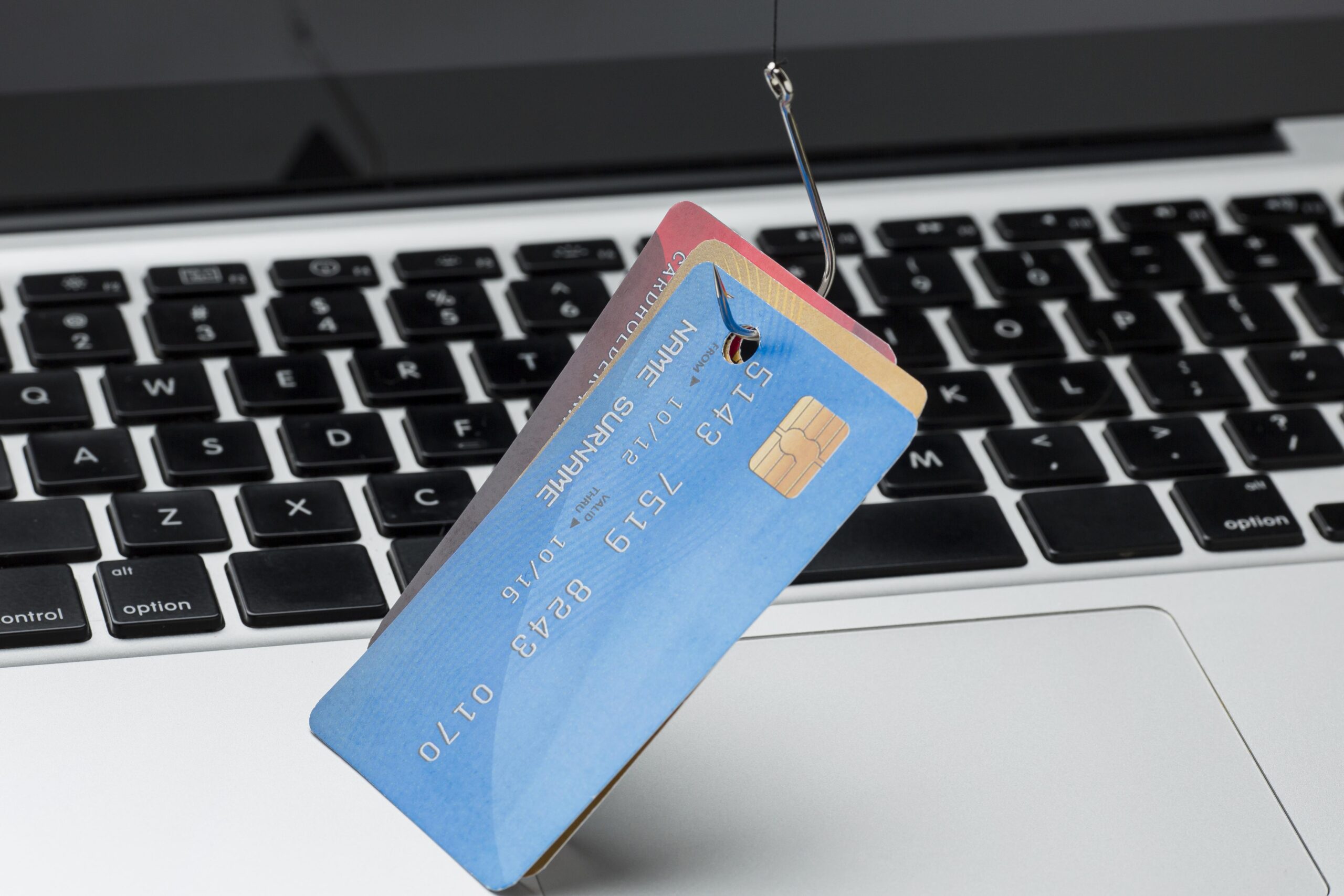 Cos’è il phishing e come riconoscerlo per difendersi dalle truffe online